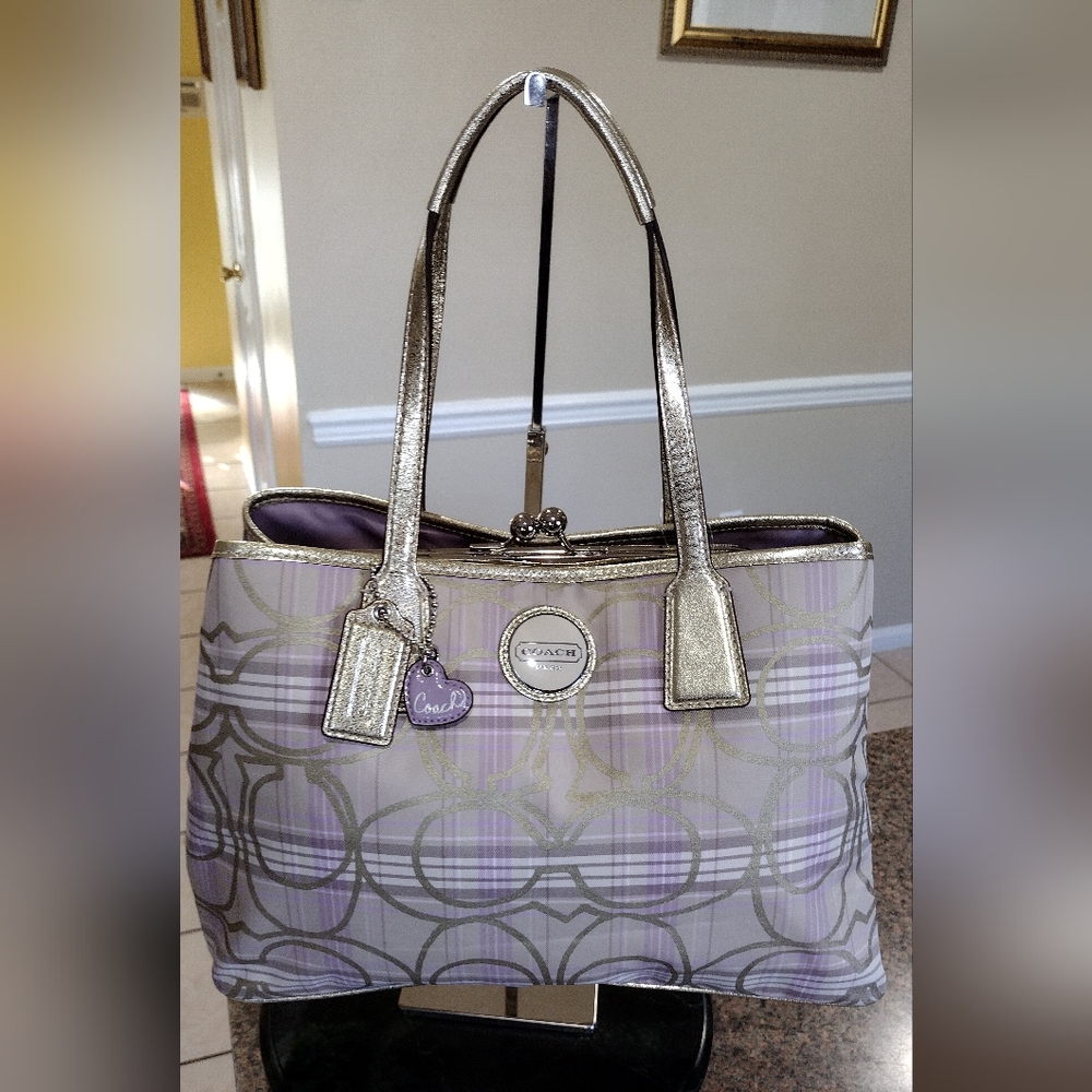 NWT COACH Signature Beige Striped Tartan Plaid Carryall Bag - Picture 6 of 17
